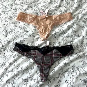 VS thongs. Bundle of 2. New with tags.